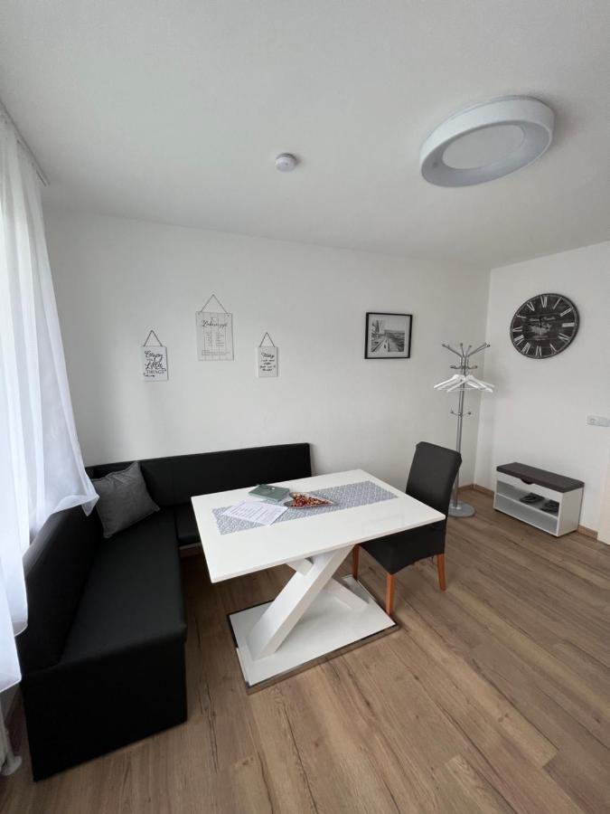 Apartment 2 Gäste Schörfling Exteriör bild